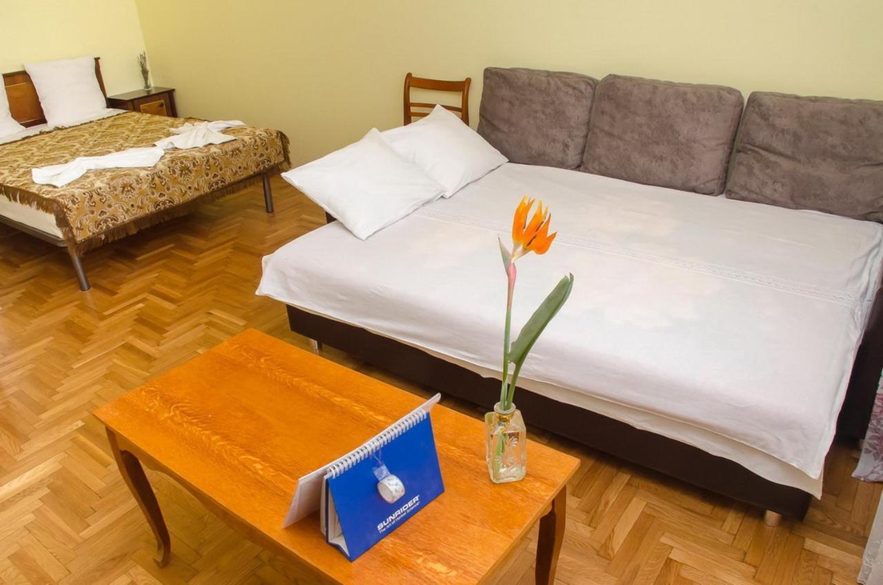 Apartament Na Adamkovskoy Apartman Breszt Kültér fotó